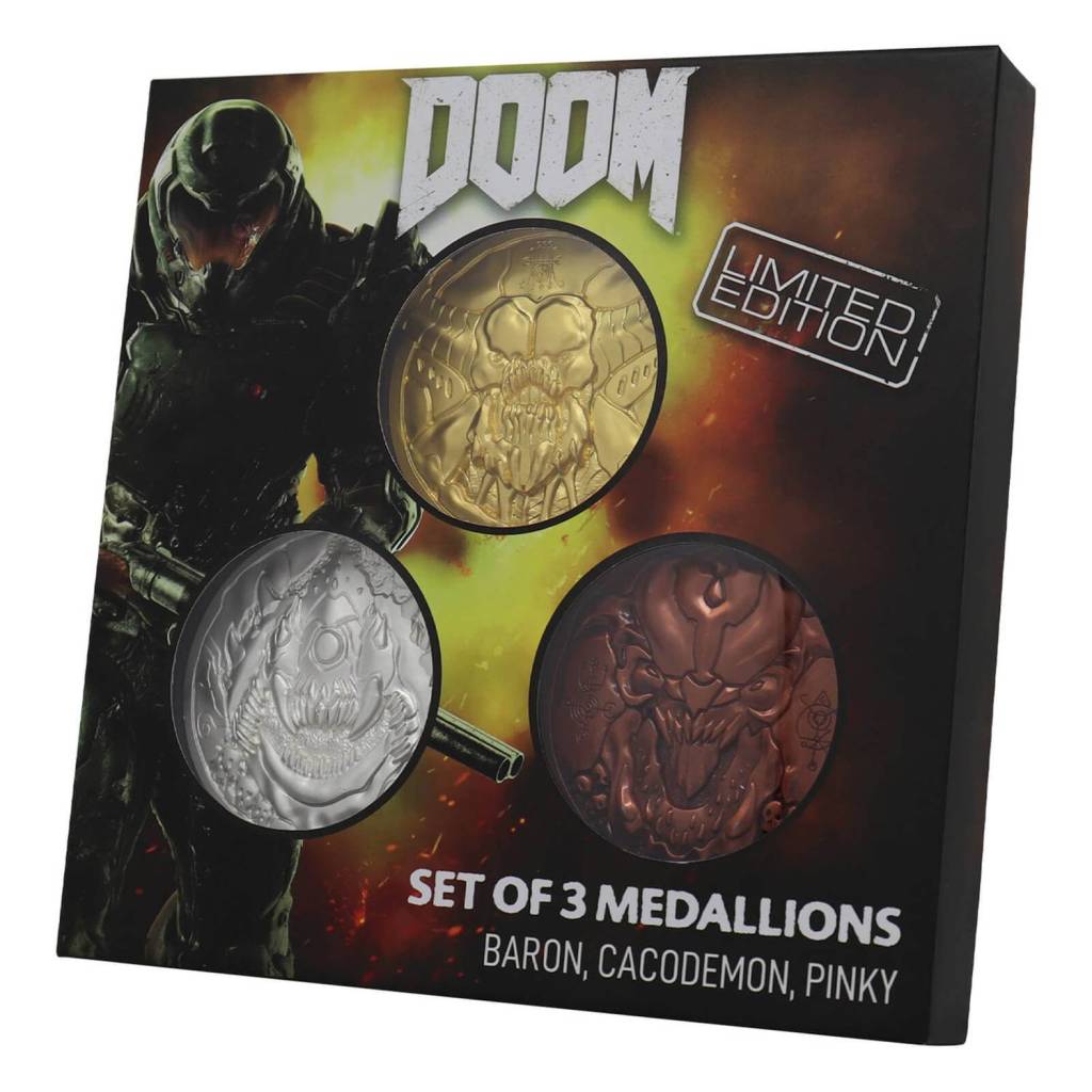 Nerd News: DUST! Doom 5th Anniversary Limited Edition Set of 3 Medallion Collection – Zavvi Exclusive